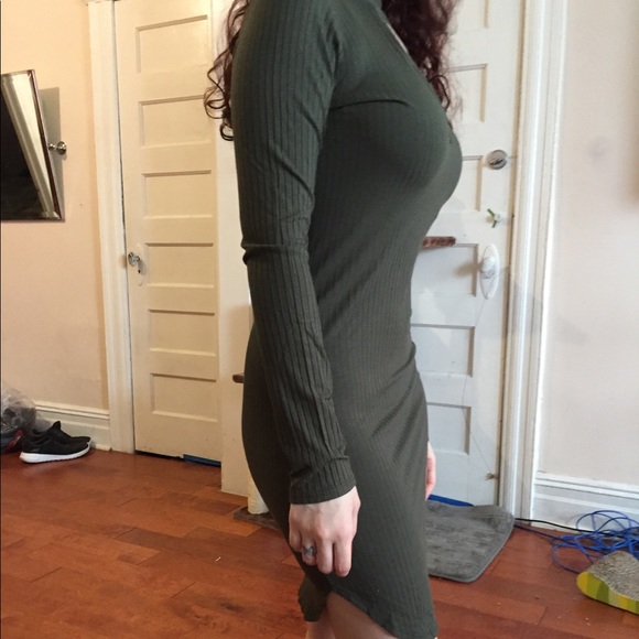 NWT olive green cutout dress - Picture 5 of 6